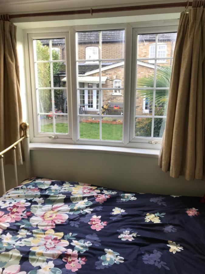cosy cottage annex in Fairlop Ilford Esterno foto