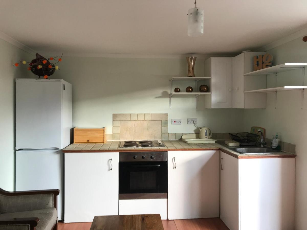 cosy cottage annex in Fairlop Ilford Esterno foto