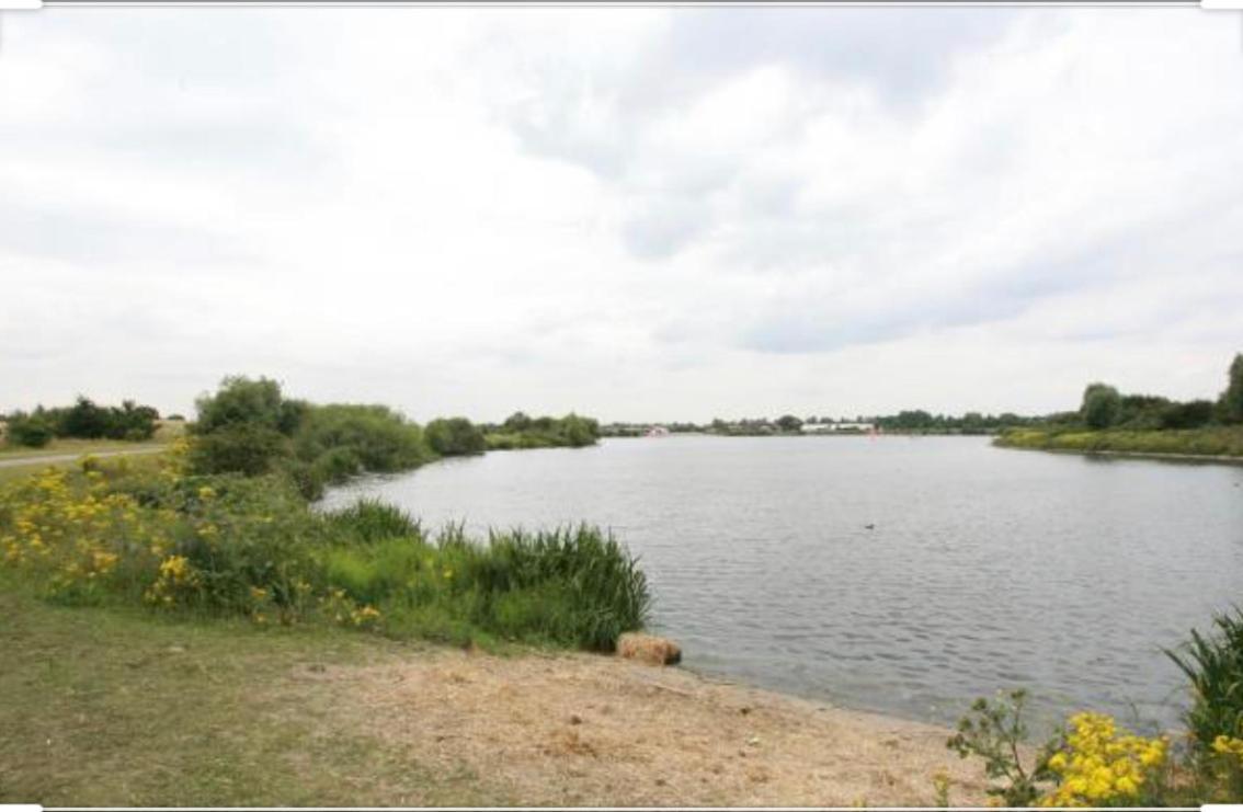cosy cottage annex in Fairlop Ilford Esterno foto